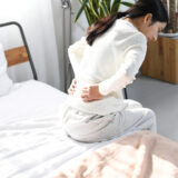 朝だけ腰が痛いのはなぜ？