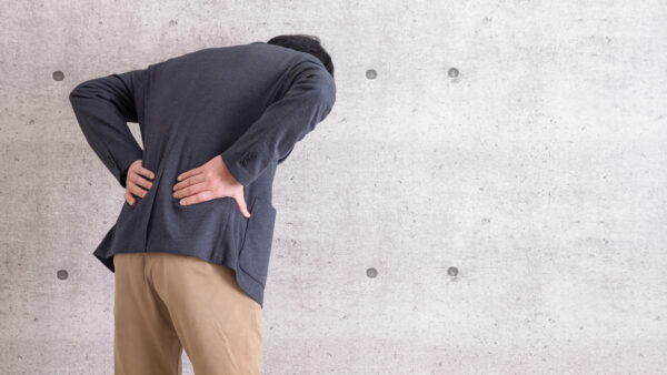 ぎっくり腰の前兆とは？予防できる人の共通点