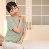 8時間寝ても疲れが取れないのはなぜ？睡眠時間だけではわからない疲労の原因